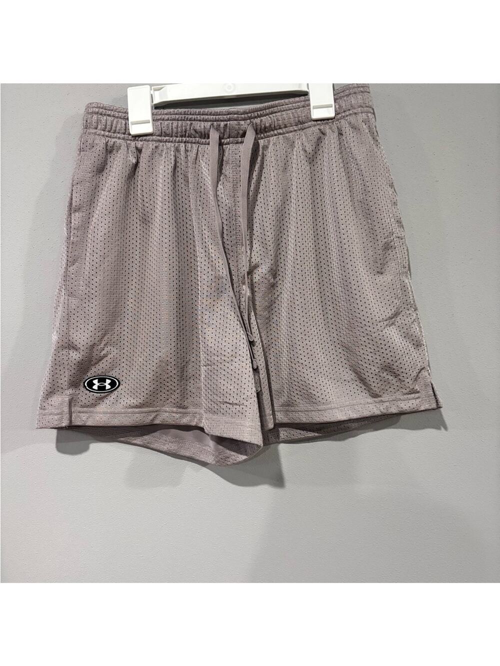 Under Armour Men's Gray Shorts Size Medium